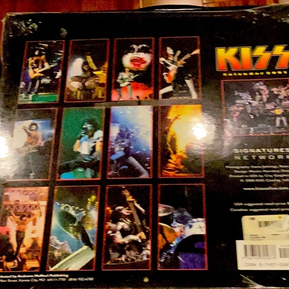 Kiss 2001 Calendar, still sealed in plastic, NWT for the Kiss collector - Picture 2 of 2